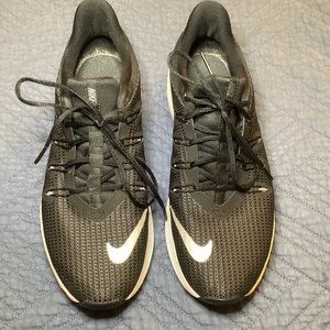 Nike Womens Quest AA7412-001 Black Running Shoes Size 9